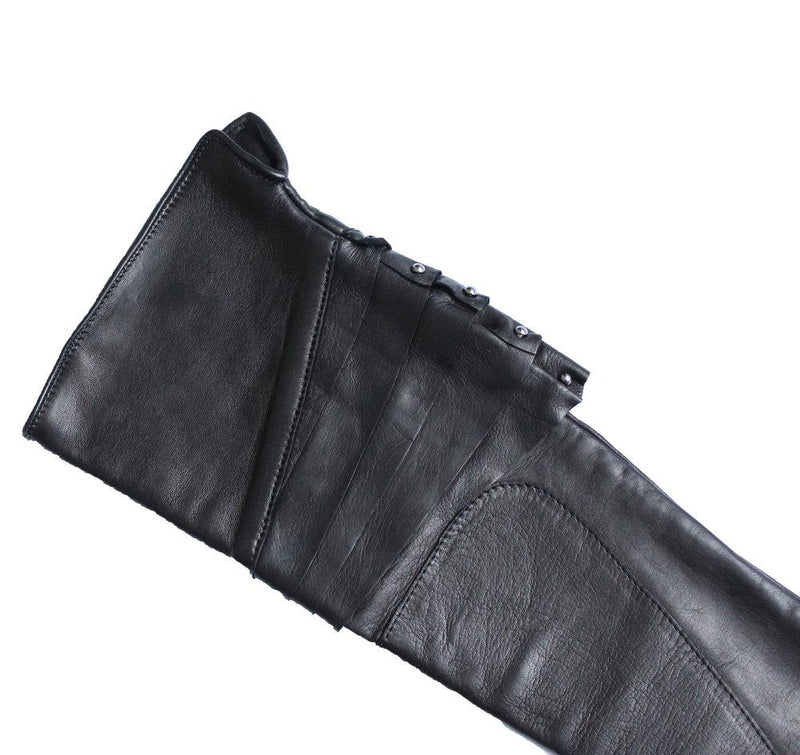 Lange schwarze Lederhandschuhe für Damen mit Nietendetails an den Bündchen – Montserrat-Niete
